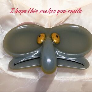 Big nose  glasses holder